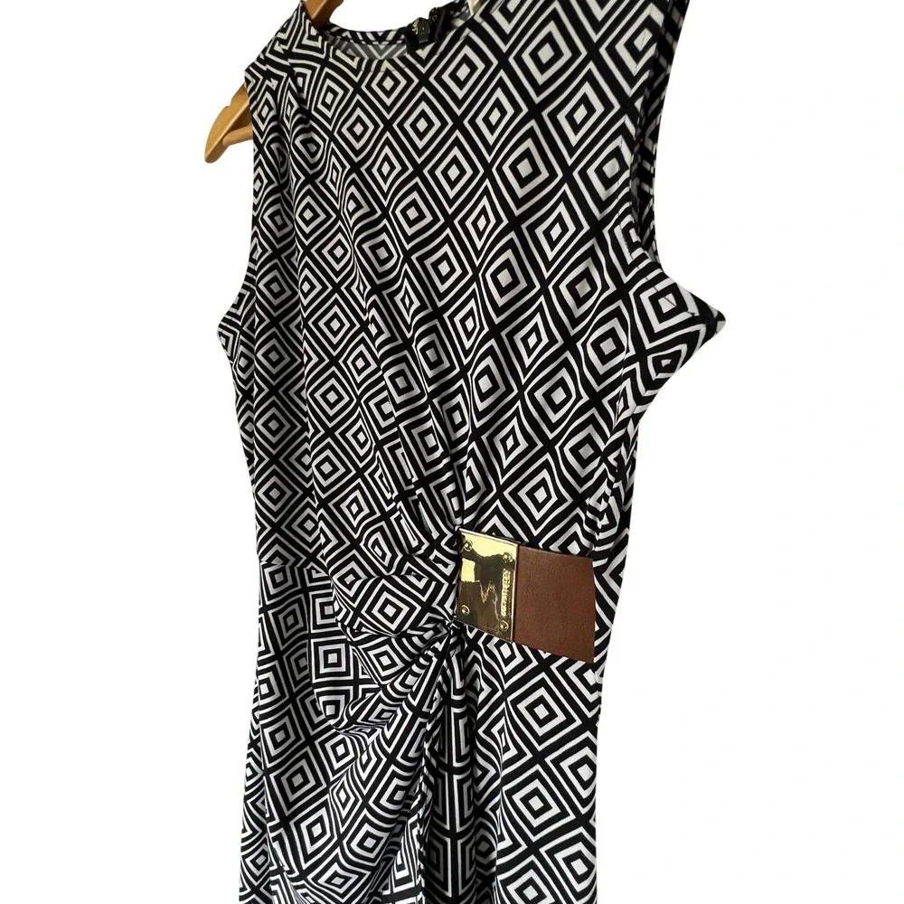 Michael Kors NWT Chic Black White Geometric Print Minimalist Sheath Dress P/S